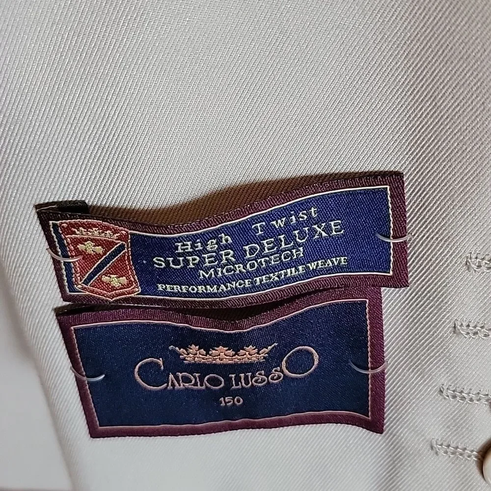 Carlo Lusso-2 button beige Jacket Size 38 L. NWT.